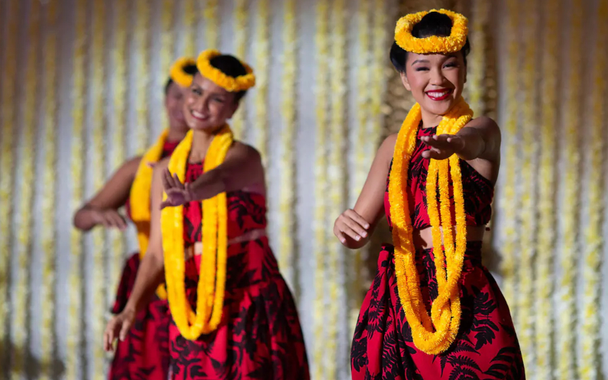 Na Lei Aloha Hula Dinner Show